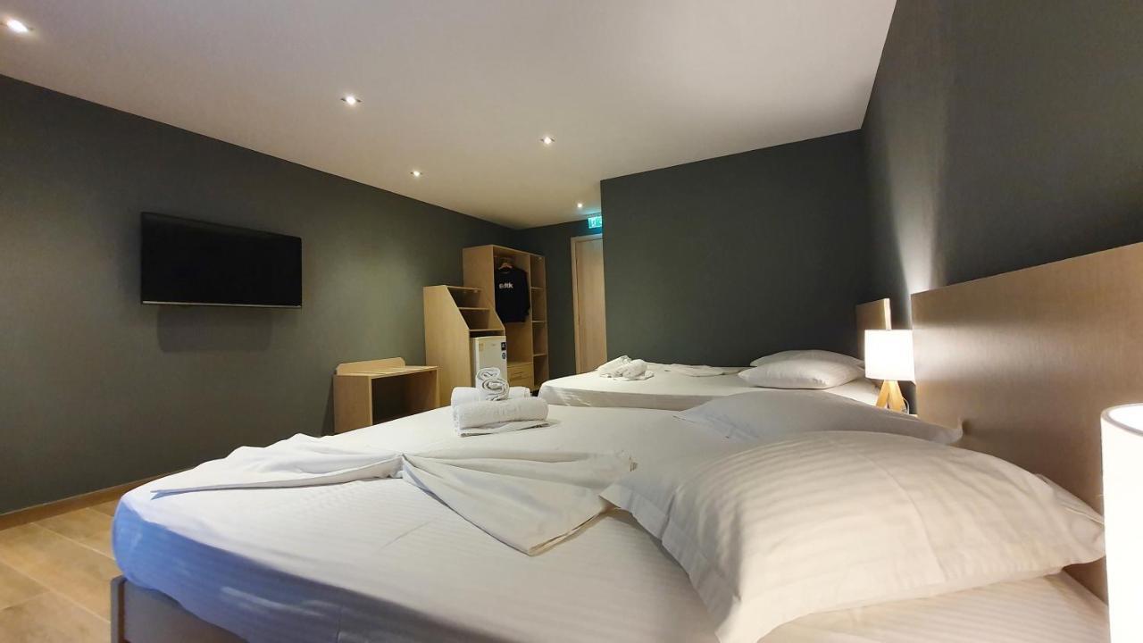 Hotel Viky Sarti Bagian luar foto