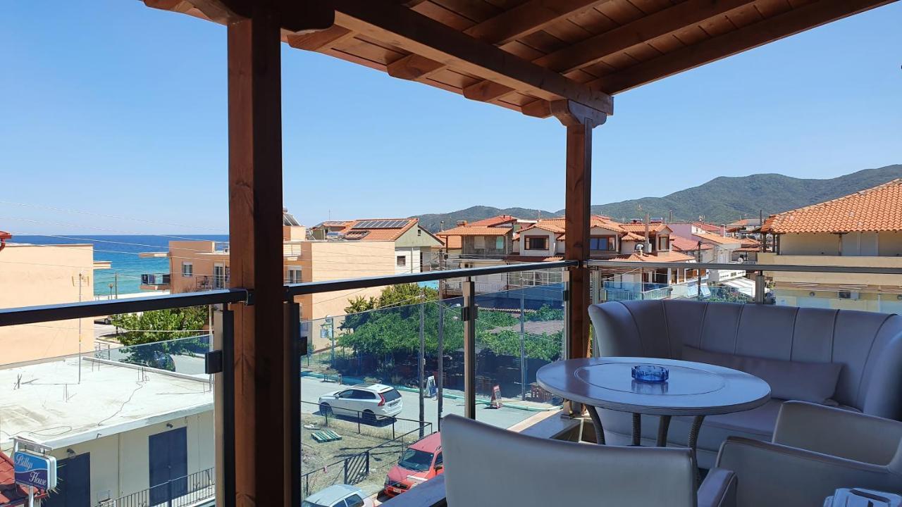 Hotel Viky Sarti Bagian luar foto