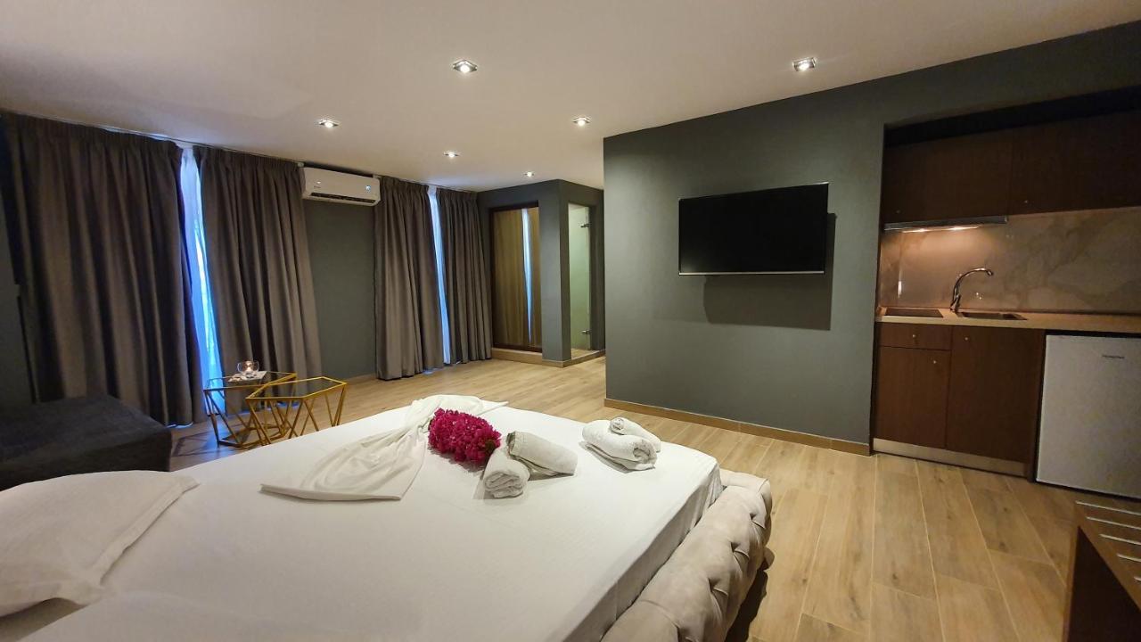 Hotel Viky Sarti Bagian luar foto