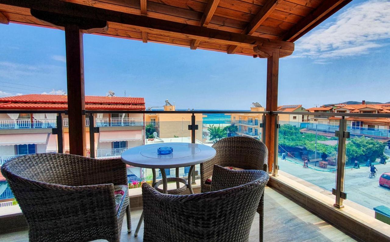 Hotel Viky Sarti Bagian luar foto