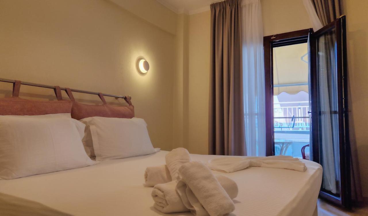 Hotel Viky Sarti Bagian luar foto