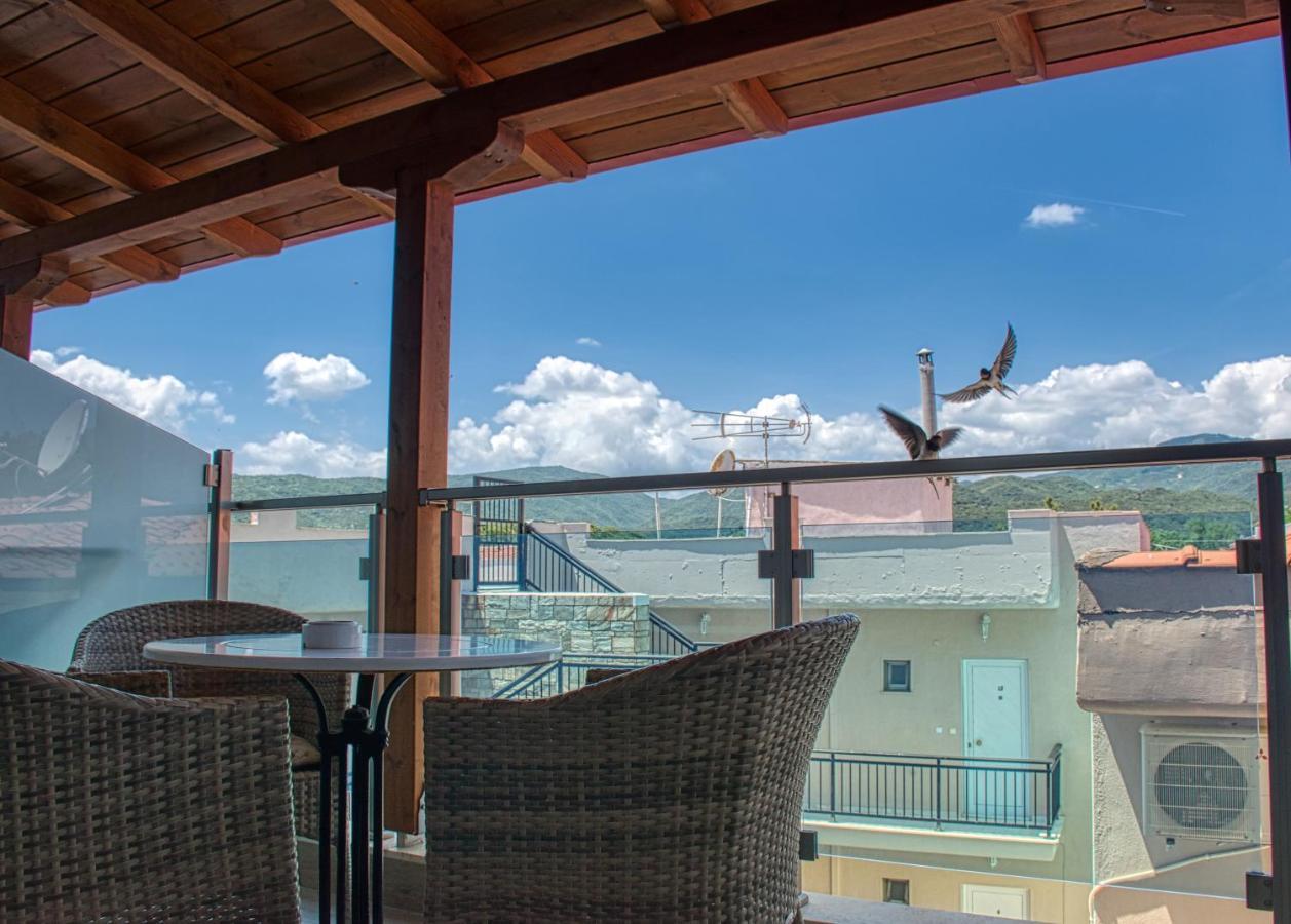 Hotel Viky Sarti Bagian luar foto
