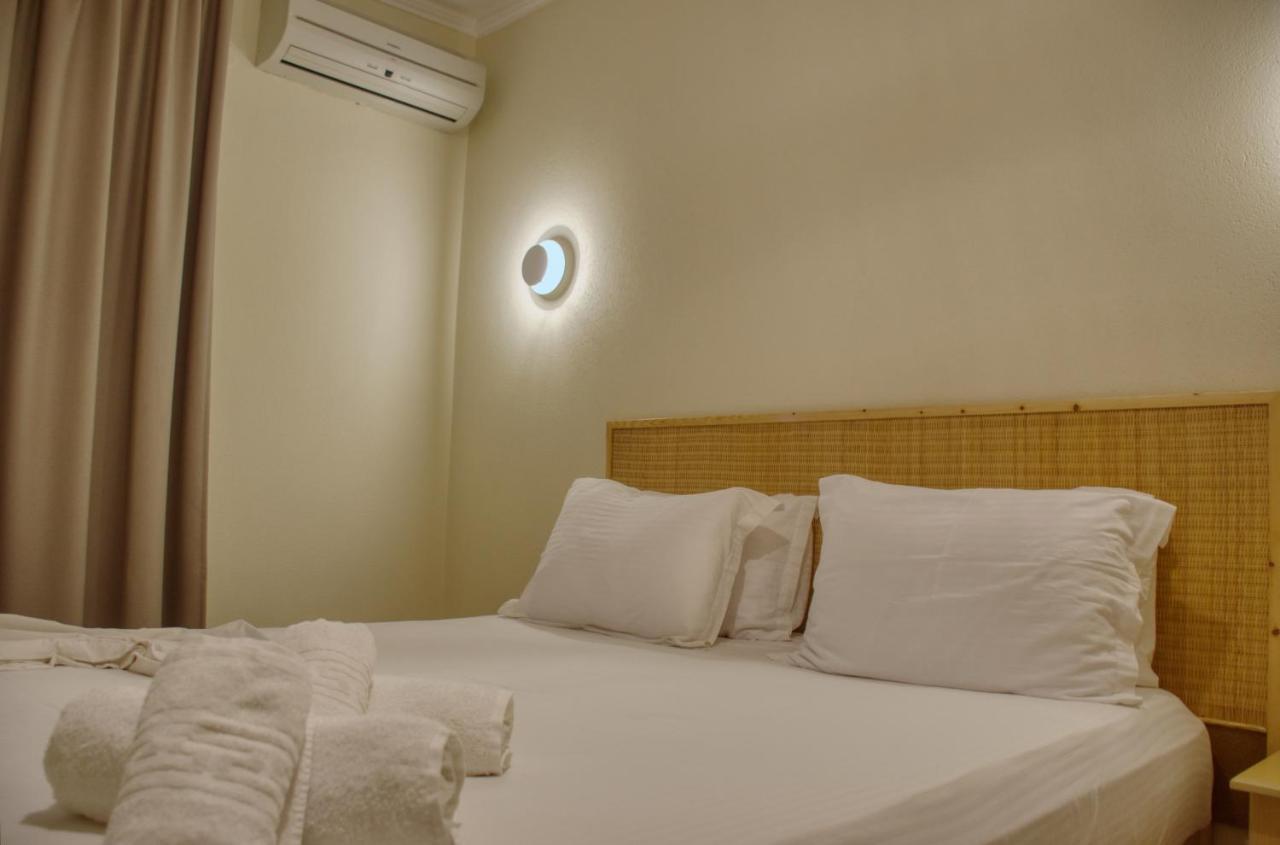 Hotel Viky Sarti Bagian luar foto