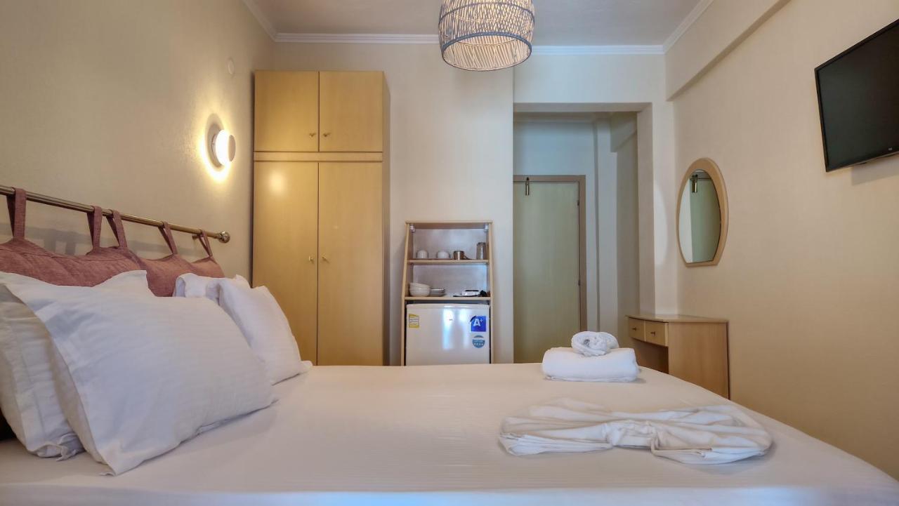 Hotel Viky Sarti Bagian luar foto
