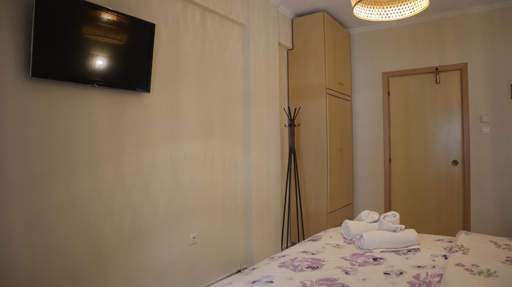 Hotel Viky Sarti Bagian luar foto