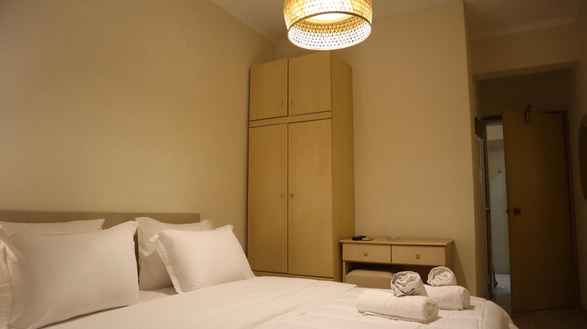 Hotel Viky Sarti Bagian luar foto