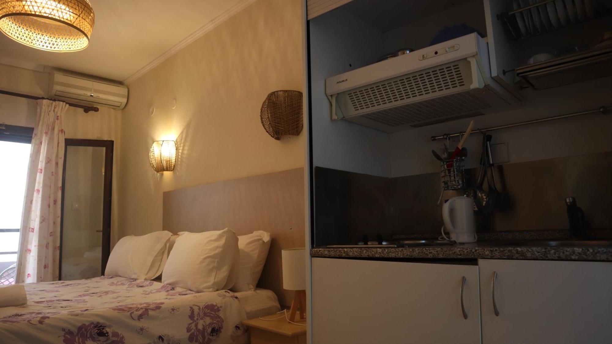 Hotel Viky Sarti Bagian luar foto