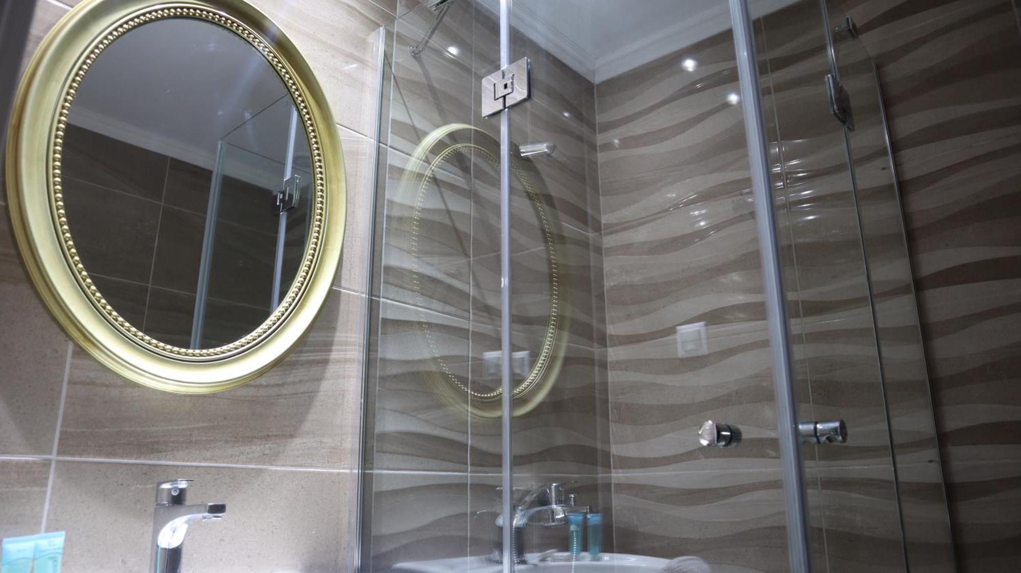 Hotel Viky Sarti Bagian luar foto